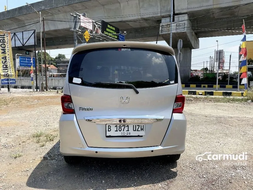 2013 Honda Freed S MPV