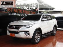 2015 Toyota Fortuner 2.4 (ปี 15-18) V Wagon AT