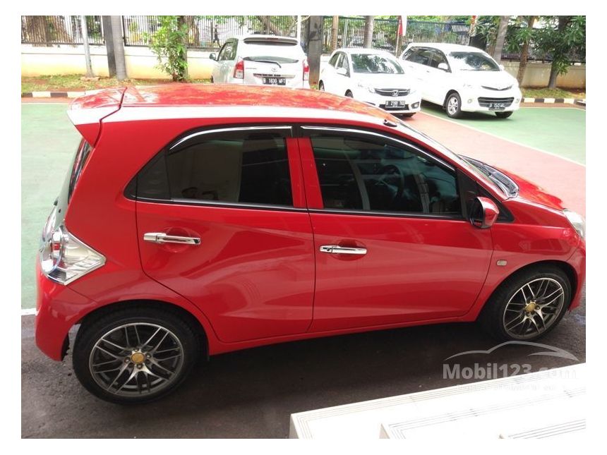 Konsep Terpopuler 40 Mobil  Honda Brio  Sedan