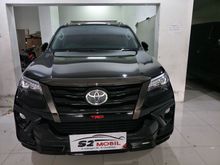 2020 Toyota Fortuner 2,4 TRD SUV
