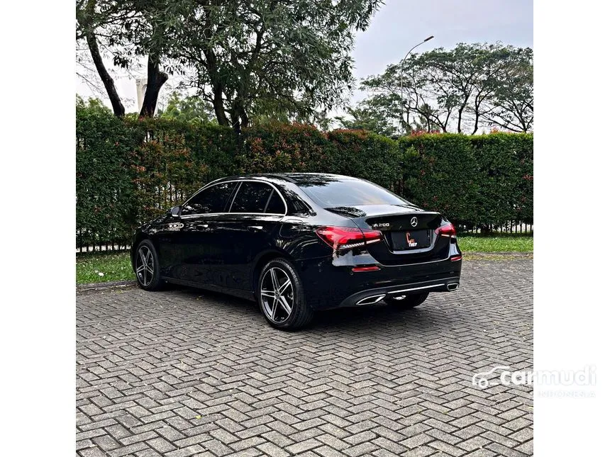 2022 Mercedes-Benz A200 progressive line Sedan