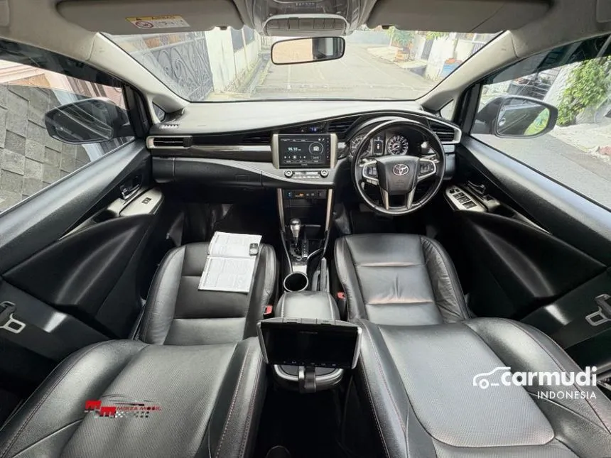 2022 Toyota Kijang Innova Venturer MPV