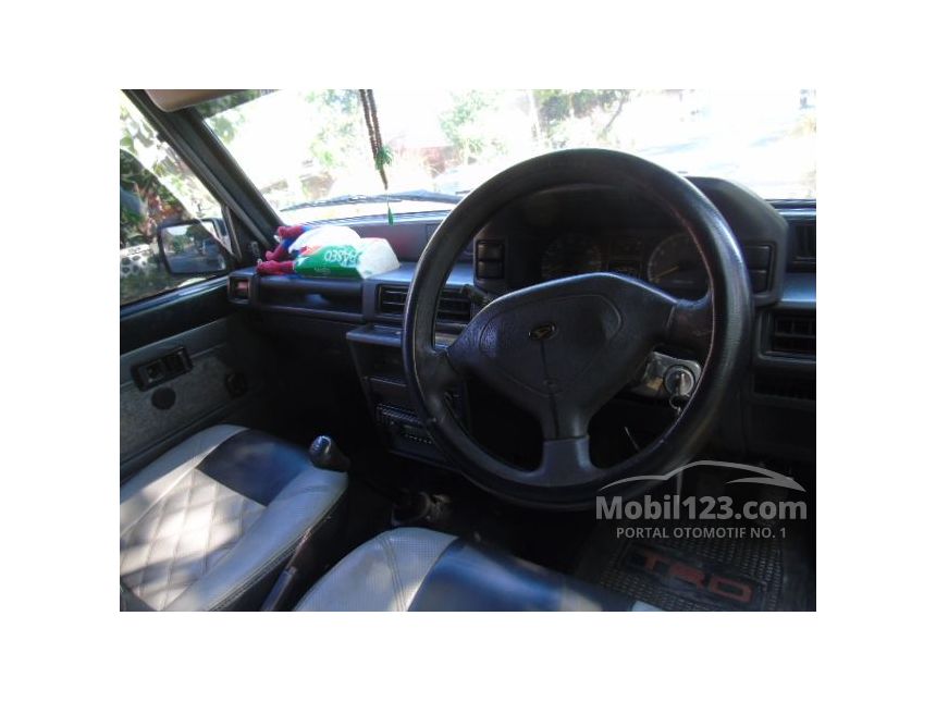 Jual Mobil  Daihatsu  Feroza  1996 1 6 di Jawa Timur  Manual 