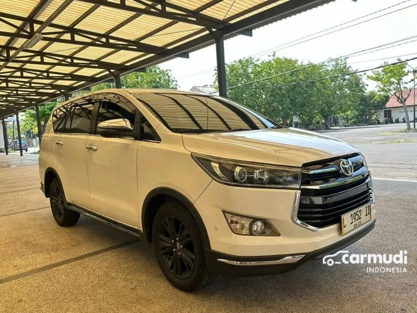 Jual Mobil Toyota Innova Venturer 2018 2.4 di Jawa Timur Automatic Wagon Putih Rp 407.000.000