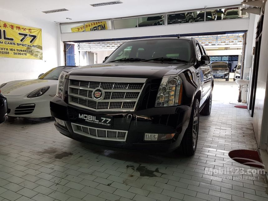 Jual Mobil Cadillac  Escalade 2012 Platinum 6 2 di Jawa 