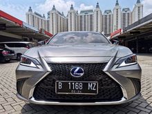 2018 Lexus ES300 Hybrid ATPM NIK 2018 Registrasi 2019 Sonic Titanium KM 14rb ANTIK