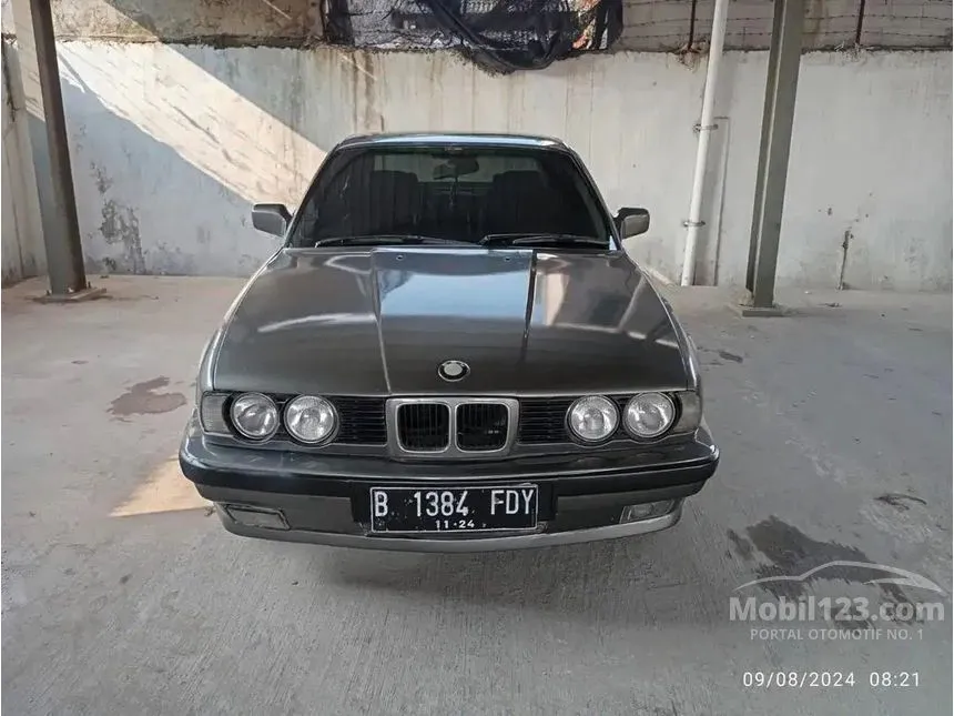 Jual Mobil BMW 520i 1991 2.0 2.0 di DKI Jakarta Manual Sedan Abu