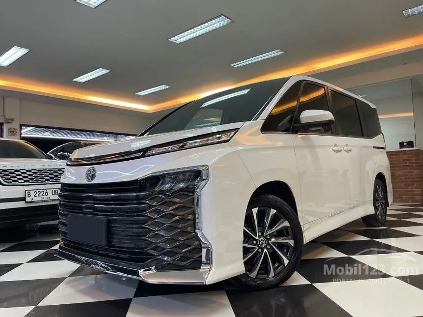 Jual Mobil Toyota Voxy 2023 2.0 di DKI Jakarta Automatic Van Wagon Putih Rp 540.000.000