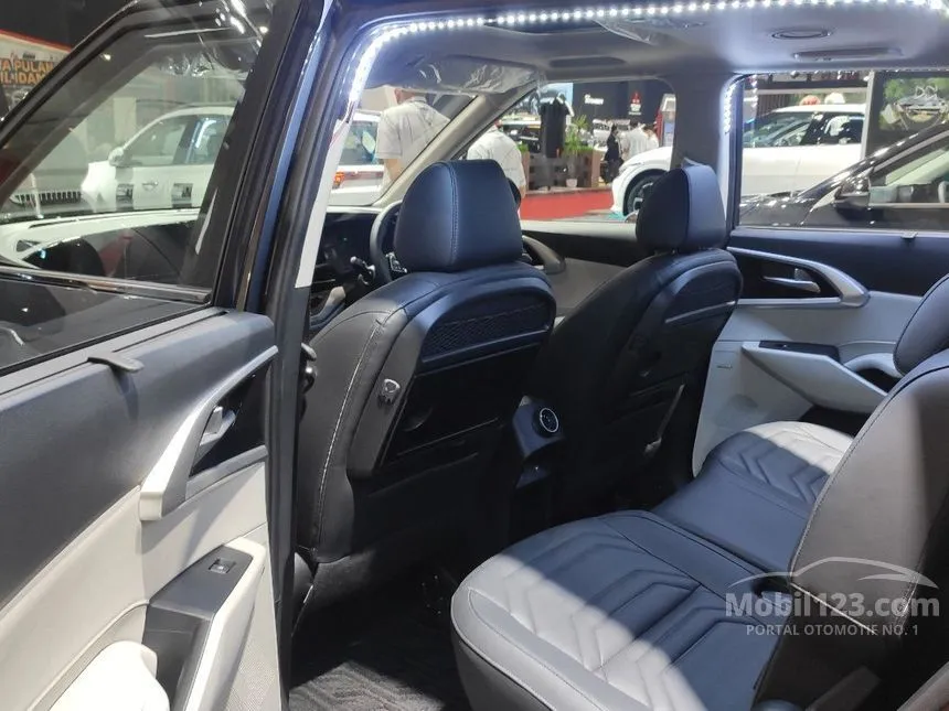 2023 KIA Carens Premiere MPV