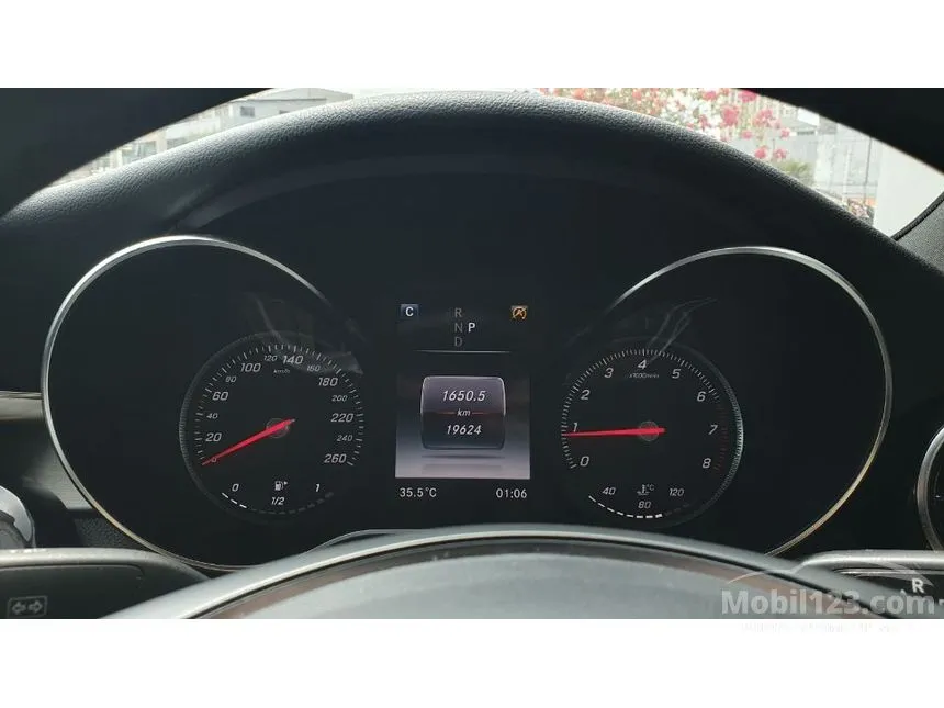 2018 Mercedes-Benz C200 AMG Line Sedan