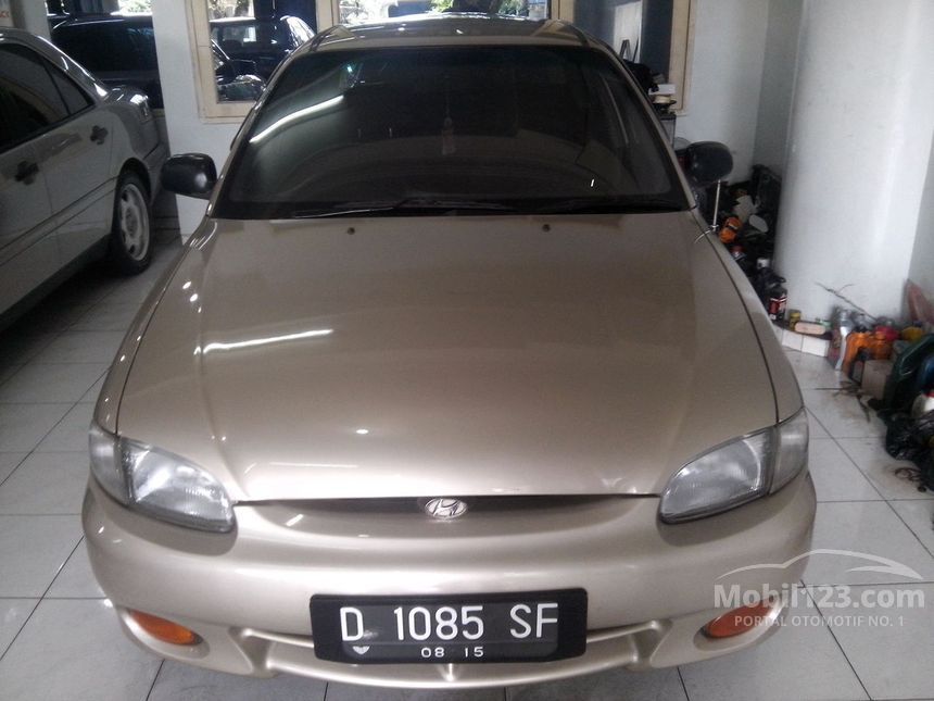 Jual Mobil  Hyundai  Accent 2000  GLS 1 5 di Jawa Barat 