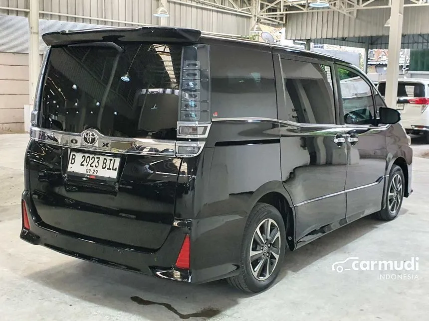 2019 Toyota Voxy MPV