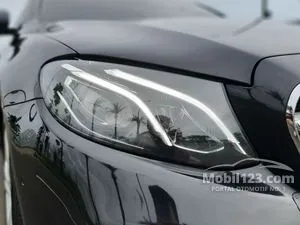 2017 Mercedes-Benz E250 2.0 Avantgarde CKD Sedan