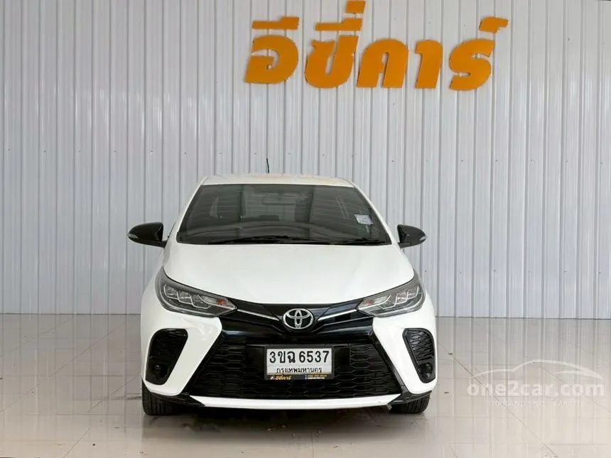 2022 Toyota YARIS Sport Hatchback