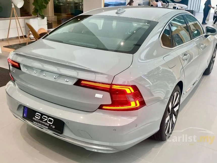 2024 Volvo S90 Recharge T8 PHEV Sedan