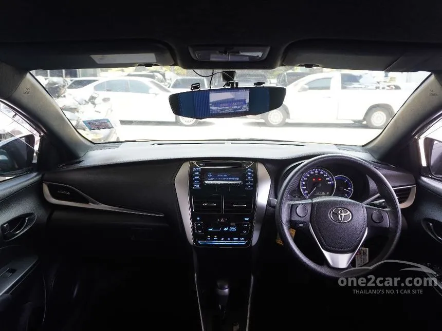 2018 Toyota YARIS E Hatchback