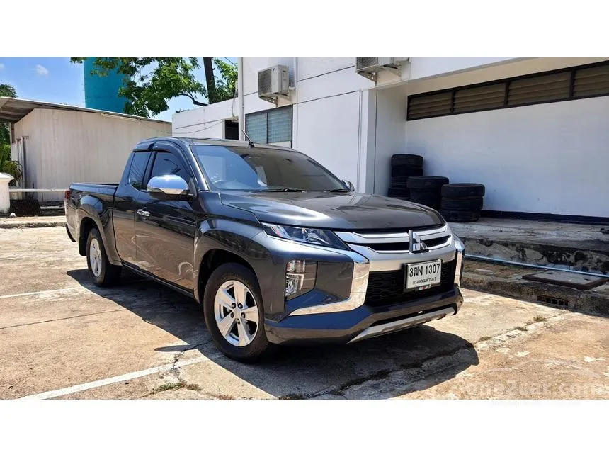 Mitsubishi Triton MEGA CAB (año 85 pick up Mitsubishi Triton MEGA CAB (año
