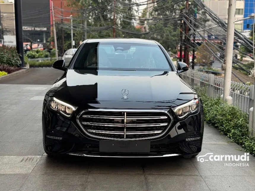 2025 Mercedes-Benz E200 Exclusive Line Sedan