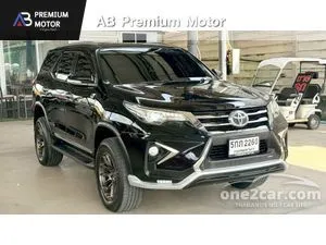 2016 Toyota FORTUNER 2.4 V SUV