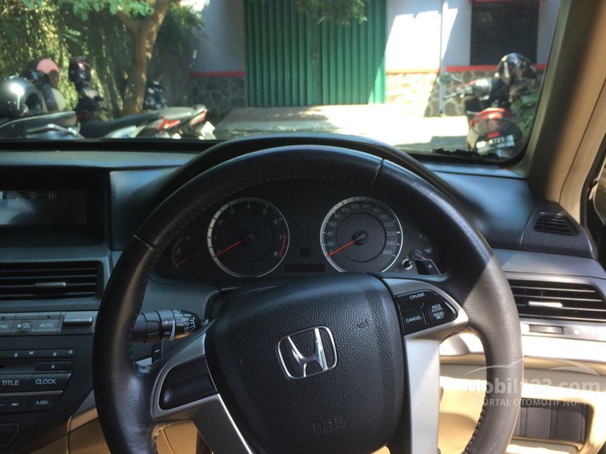 2012 Honda Accord VTi-L Sedan
