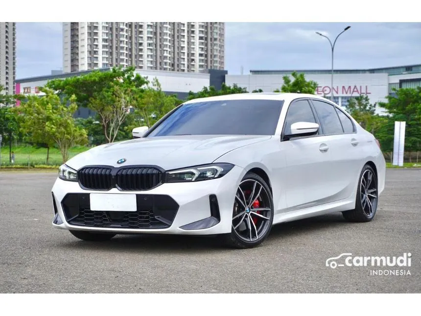 2024 BMW 330i M Sport Pro Sedan