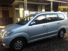 2010 Daihatsu Xenia 989 Li DELUXE MPV
