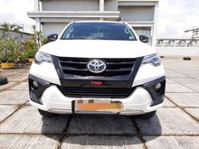 2017 Toyota Fortuner 2.4 TRD SUV