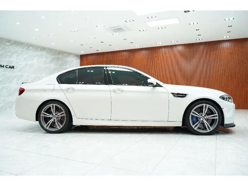 2015 BMW M5 Sedan