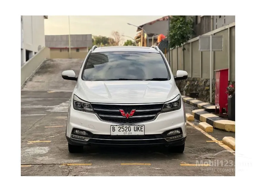 Jual Mobil Wuling Cortez 2018 L Lux 1.8 di Banten Automatic Wagon Putih Rp 142.000.000