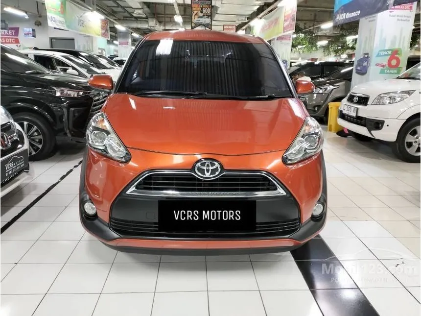 Jual Mobil Toyota Sienta 2017 V 1.5 di Jawa Timur Automatic MPV Orange Rp 175.000.000