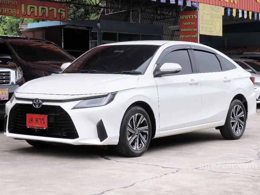 2024 Toyota Yaris Ativ Smart Sedan