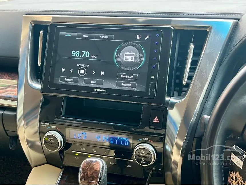 2022 Toyota Alphard G MPV