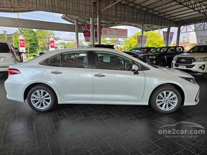 2025 Toyota Corolla Altis G Sedan