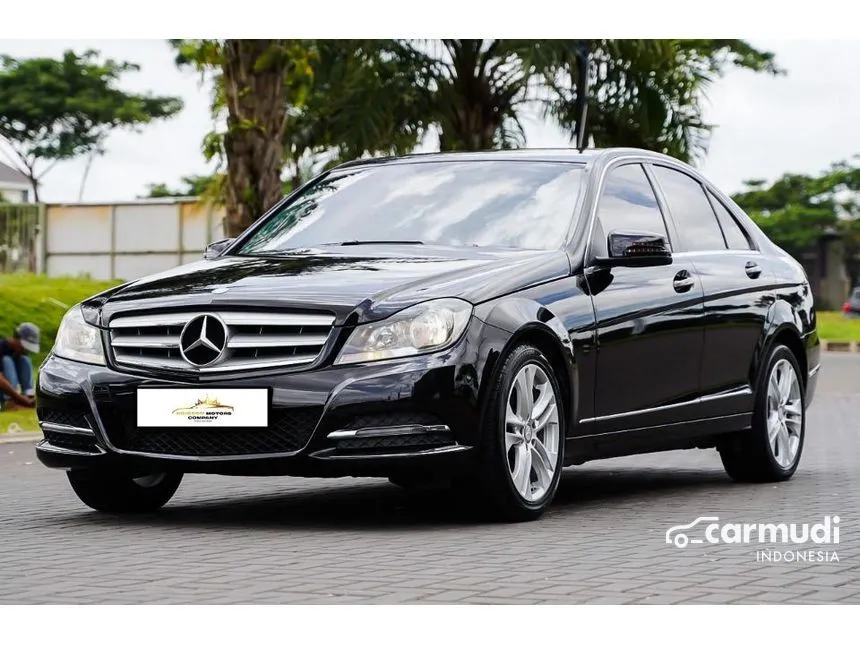 2013 Mercedes-Benz C200 CGI Avantgarde Sedan