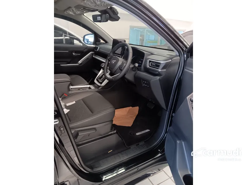 2025 Toyota Kijang Innova Zenix Q HV TSS (Non Premium Color) MPV