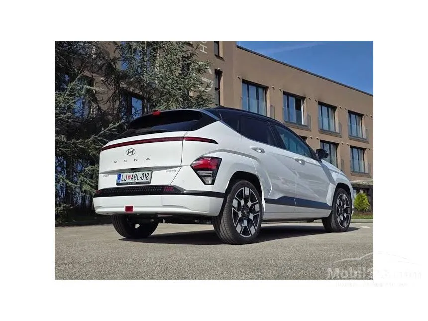 Jual Mobil Hyundai Kona 2024 Electric Long Range Signature di Jawa Barat Automatic Wagon Putih Rp 530.000.000