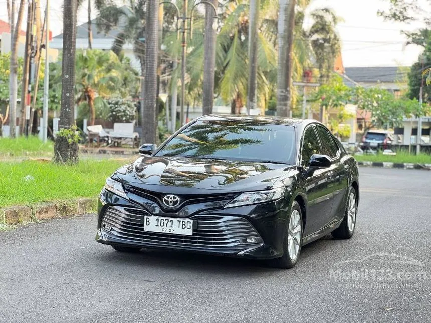 2019 Toyota Camry V Sedan
