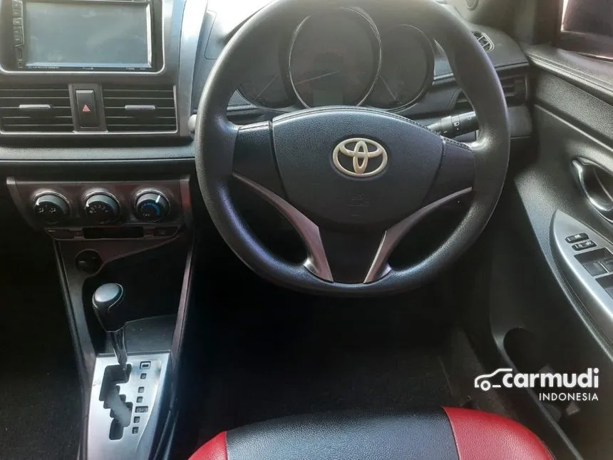 2015 Toyota Yaris G Hatchback
