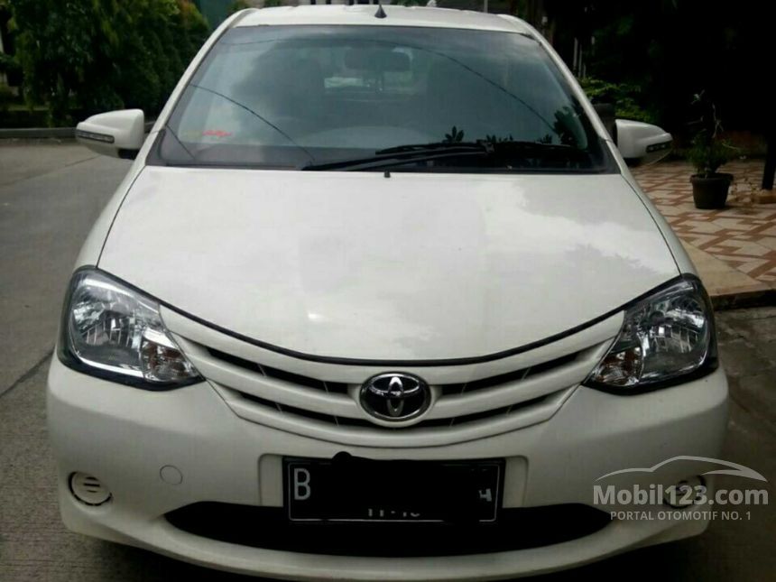 Jual Mobil  Toyota  Etios  Valco 2013 E 1 2 di Jawa Barat 