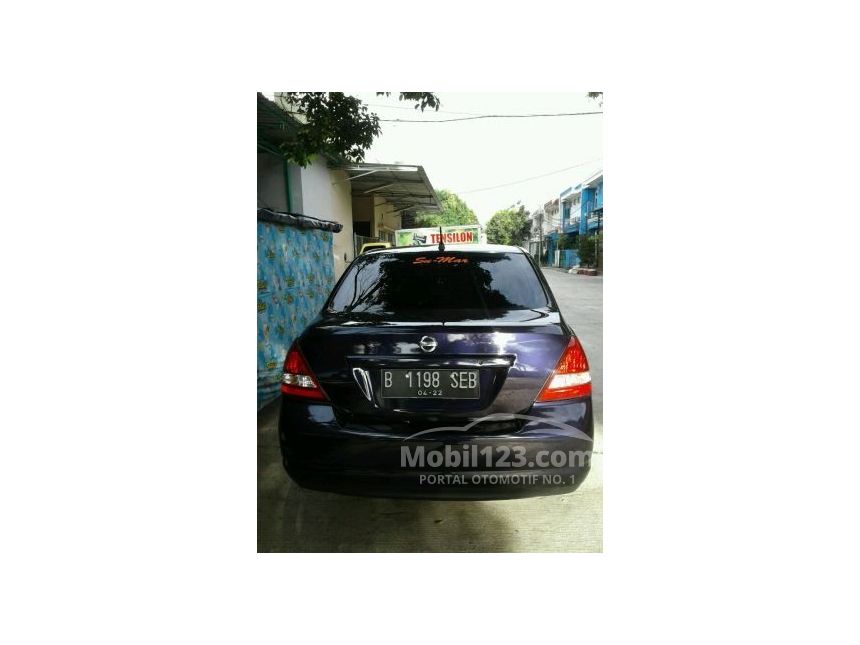 Jual Mobil Nissan Latio 2010 1.6 Manual 1.6 di DKI Jakarta 