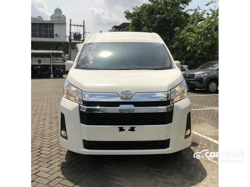 2025 Toyota Hiace Premio Van