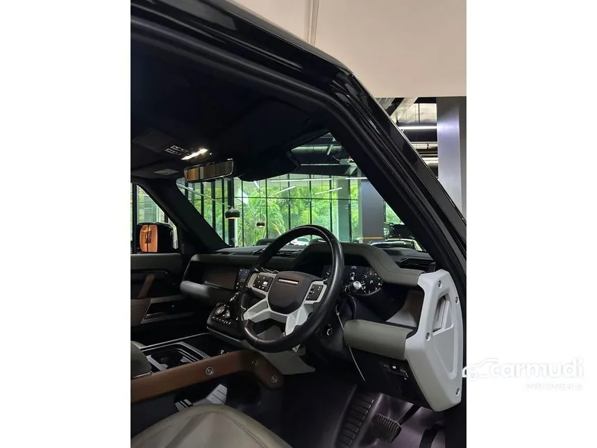 2023 Land Rover Defender 110 P300 SE SUV