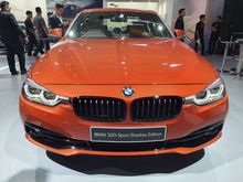 PROMO GIIAS 2019 SPESIAL DISKON BONUS TERBESAR TERBAIK SE INDONESIA DIJAMIN PUAS UNTUNG NIK 2019 BMW 320i 2.0 Sport Shadow Edition Sedan