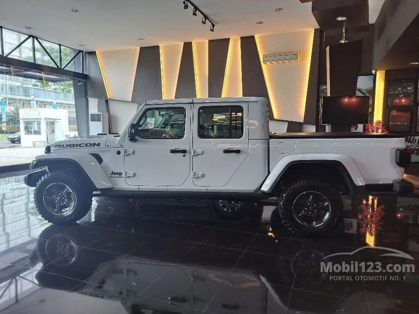 Jual Mobil Jeep Gladiator 2023 Rubicon 3.6 di Jawa Tengah Automatic