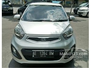 KIA Mobil bekas dijual di Jawa-timur Indonesia - Dari 