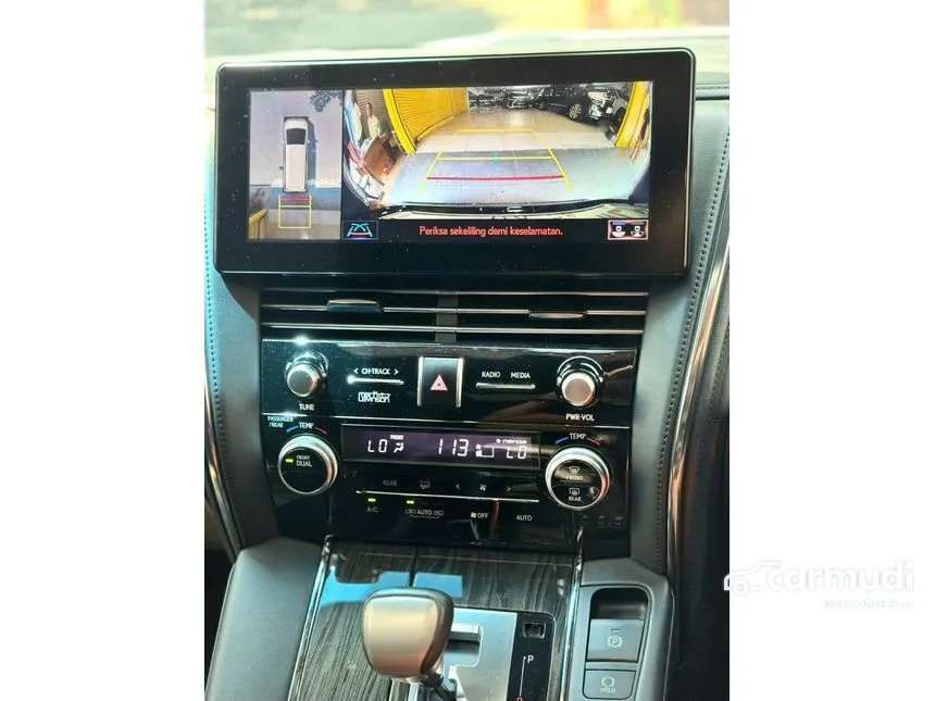 2023 Lexus LM 350 7 Seater MPV