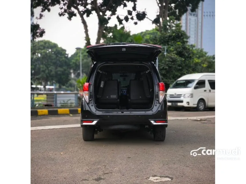 2018 Toyota Kijang Innova Venturer MPV