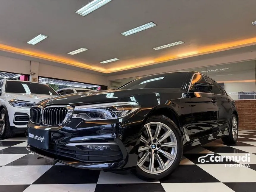 2020 BMW 520i Luxury Sedan