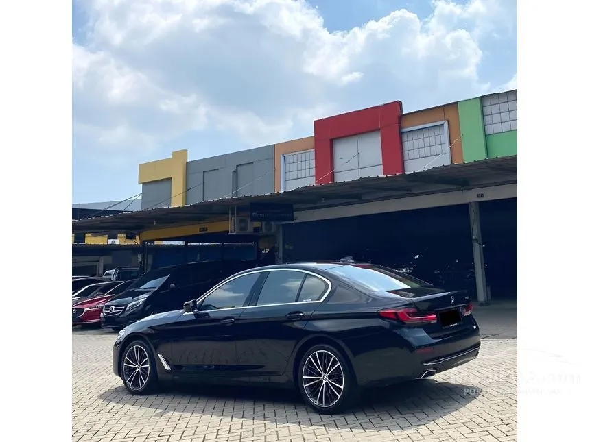 2023 BMW 530i Opulence Sedan