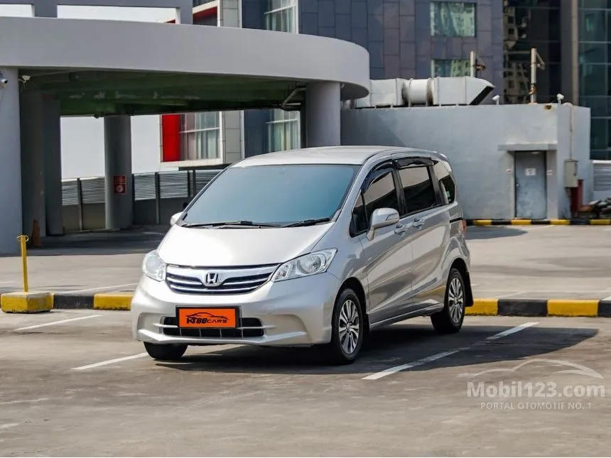 2013 Honda Freed S MPV